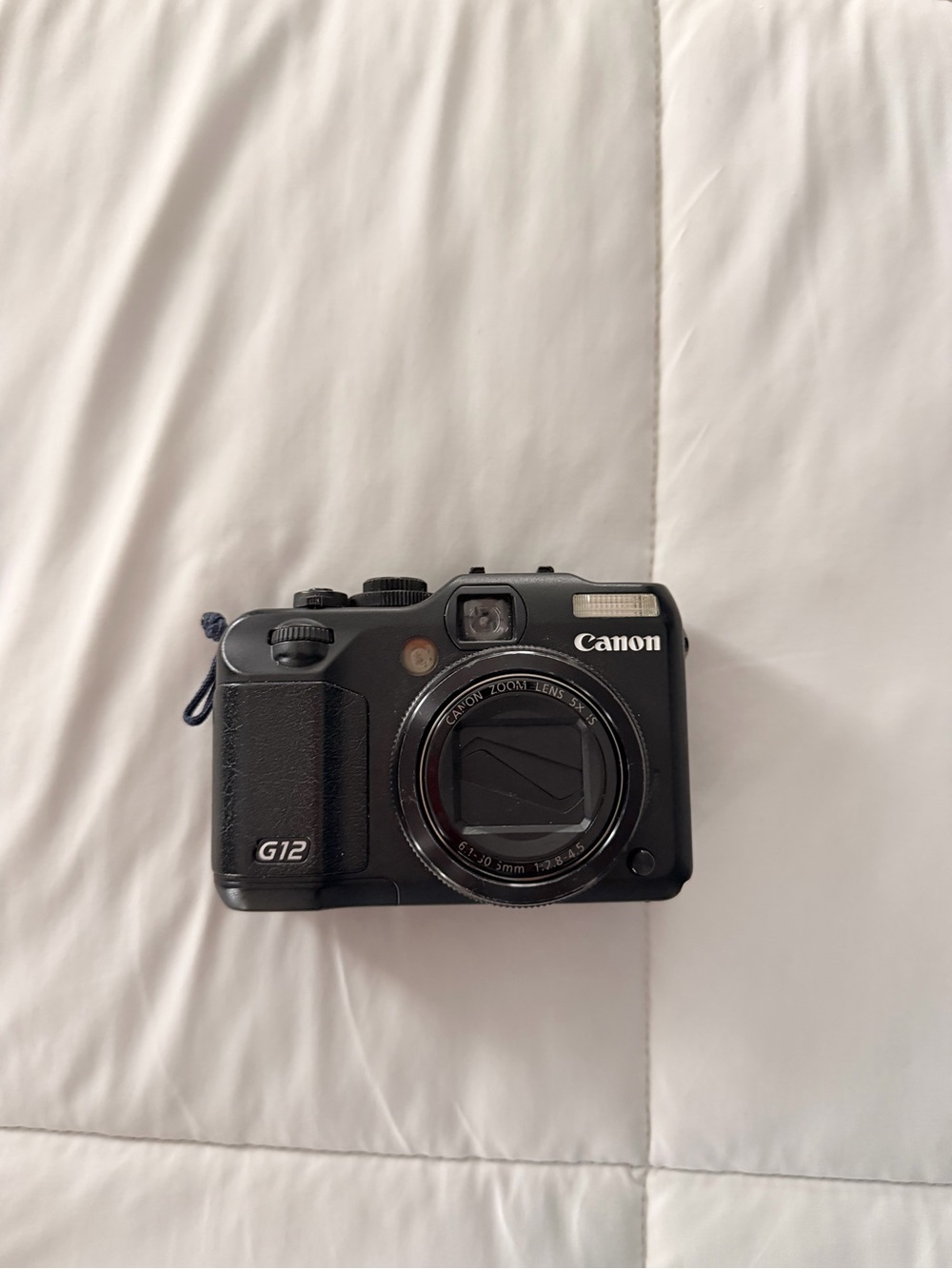 Canon G12 Digital Camera in Black